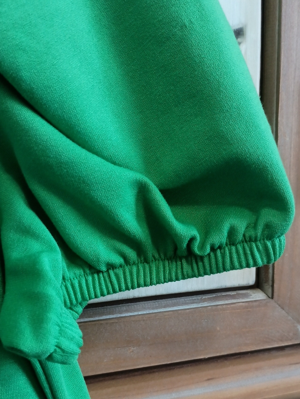crown & ivy Kelly Green Tiered Dress - Picture 5 of 7